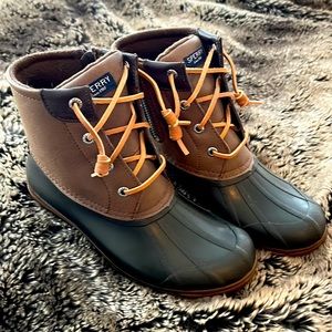 Sperry Duck Boots size 6